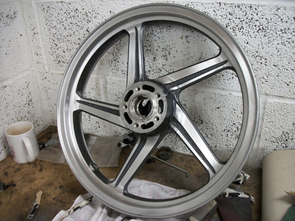 f wheel bare cleaned.JPG